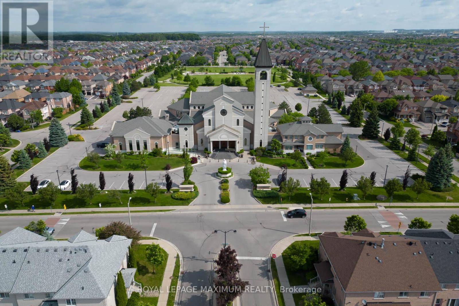 16 Saint Clare Boulevard, Vaughan (Vellore Village), Ontario  L4H 2A2 - Photo 39 - N12217626