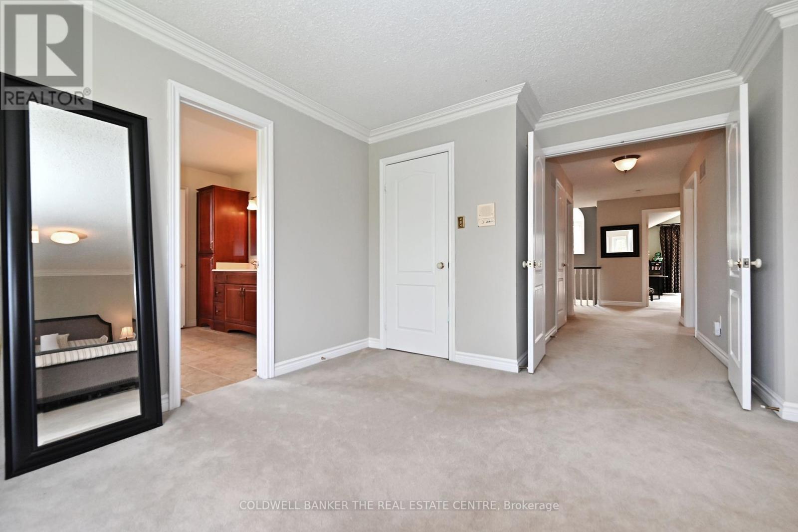407 Fairway Gardens, Newmarket (Glenway Estates), Ontario  L3X 1B7 - Photo 27 - N12217629