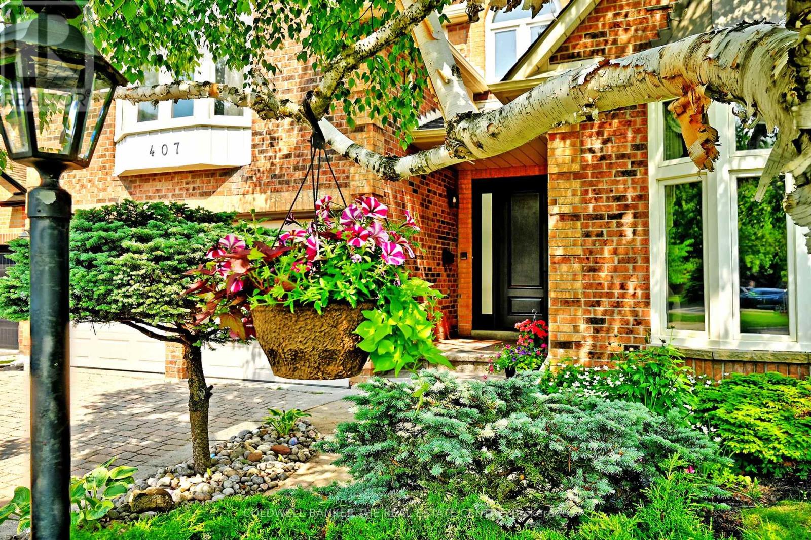 407 Fairway Gardens, Newmarket (Glenway Estates), Ontario  L3X 1B7 - Photo 3 - N12217629