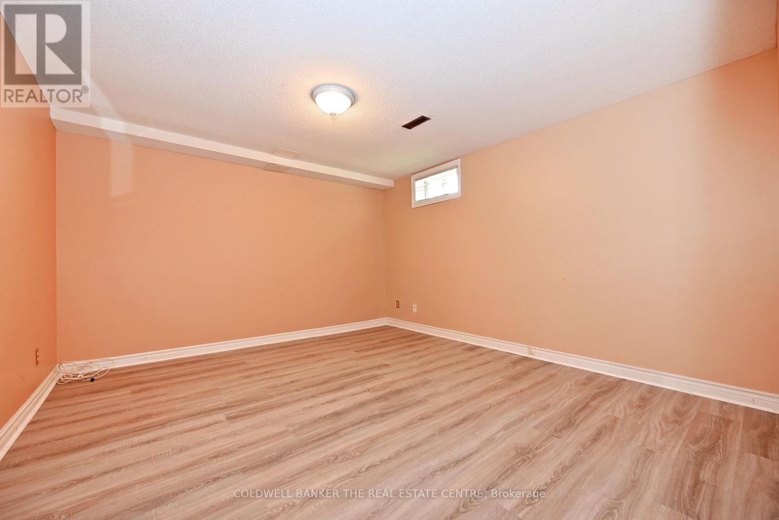 407 Fairway Gardens, Newmarket (Glenway Estates), Ontario  L3X 1B7 - Photo 41 - N12217629