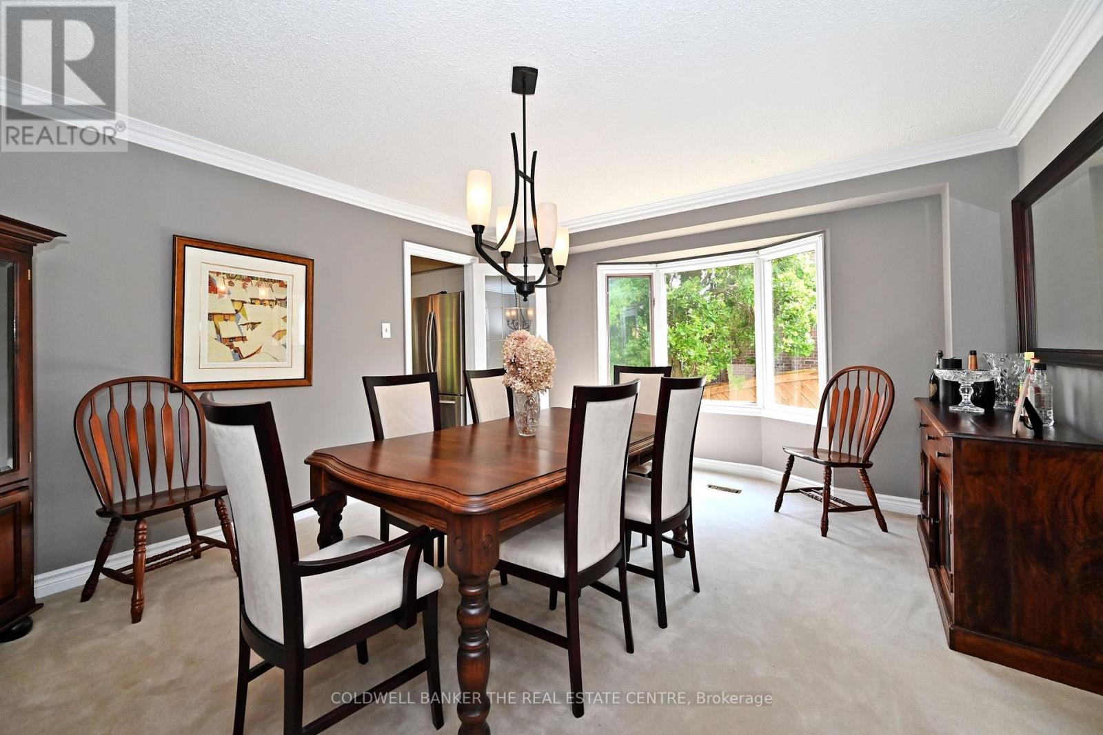 407 Fairway Gardens, Newmarket (Glenway Estates), Ontario  L3X 1B7 - Photo 7 - N12217629