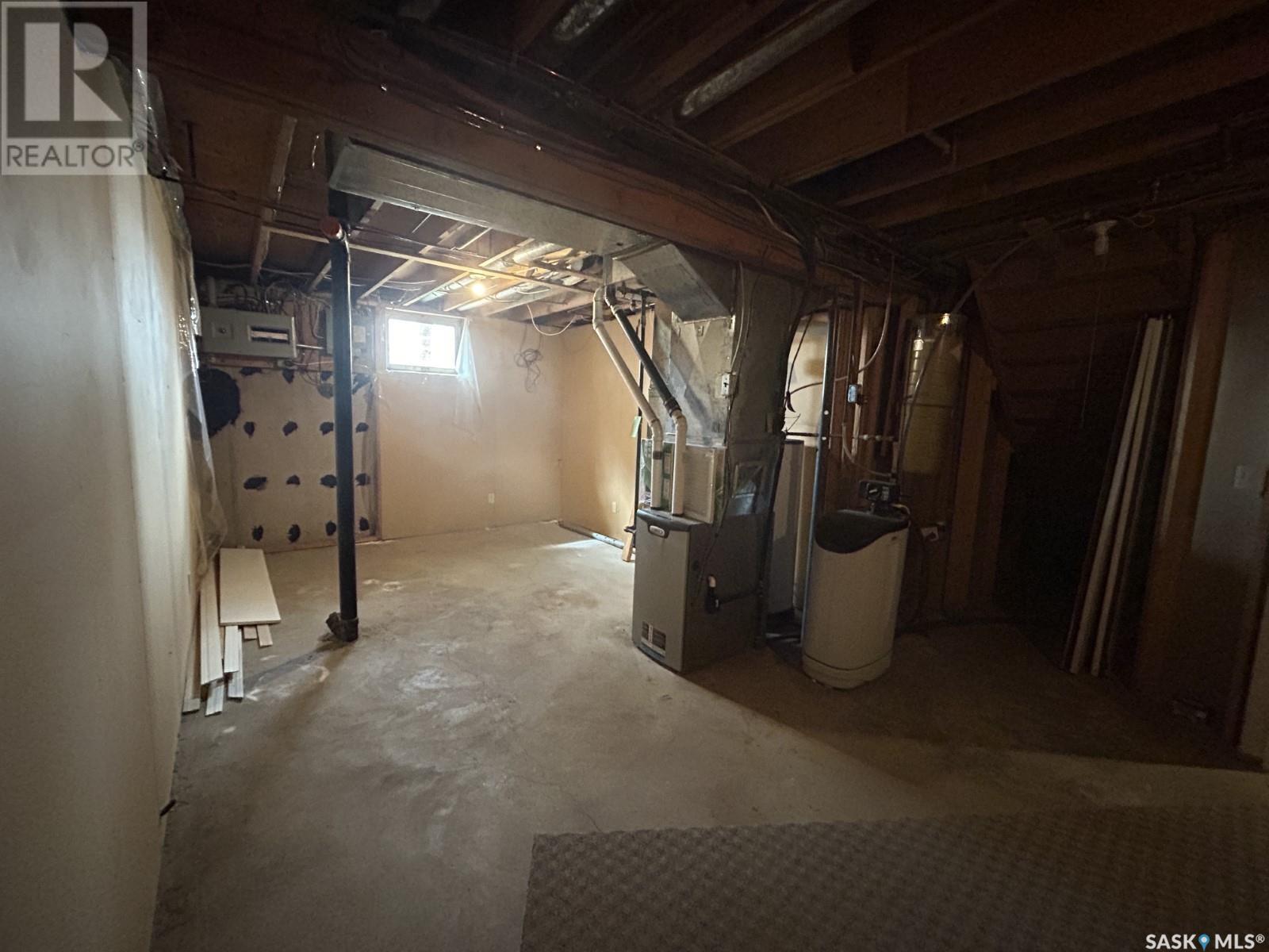 142 3rd Street W, Coronach, Saskatchewan  S0H 0Z0 - Photo 26 - SK009362