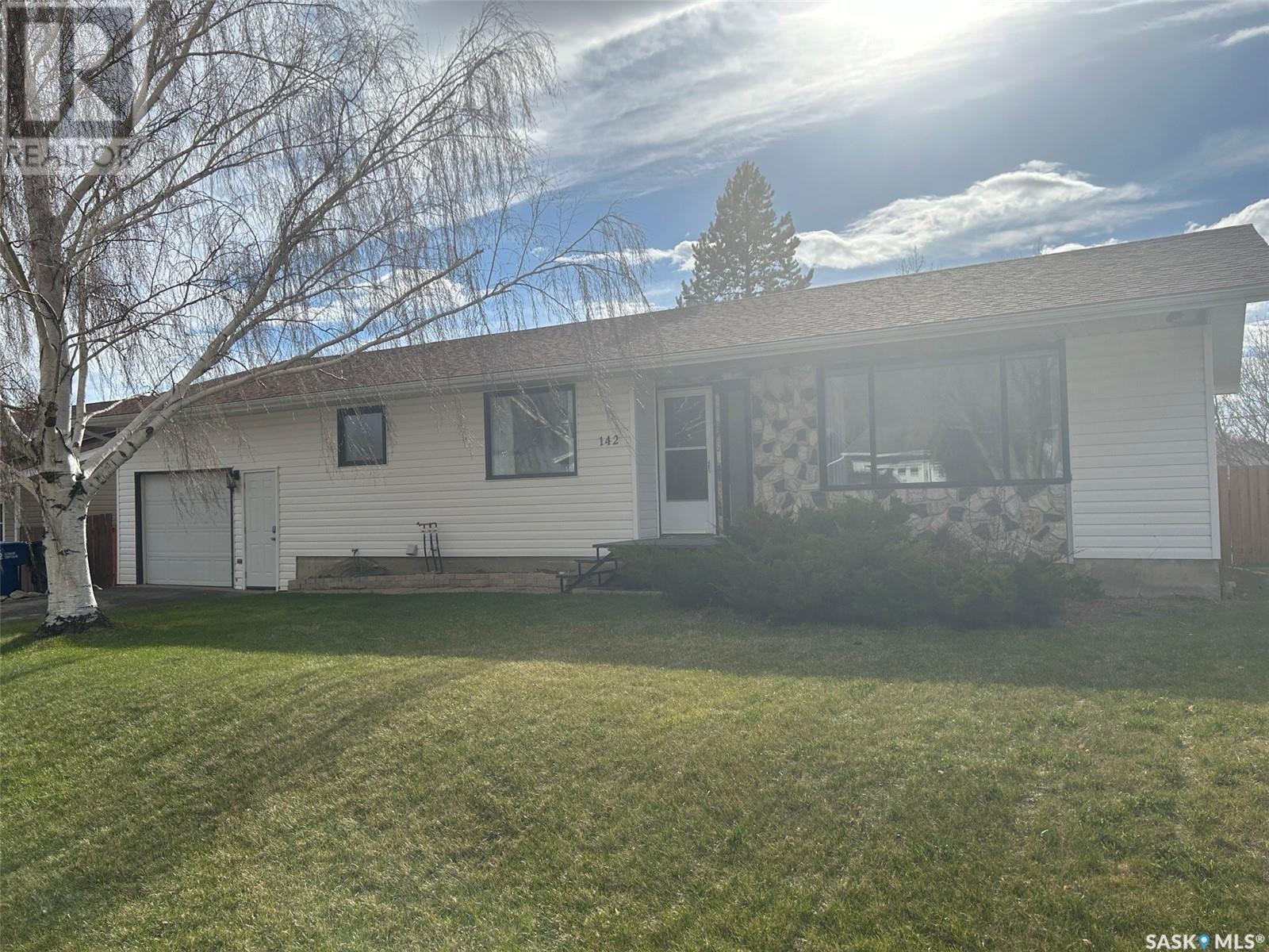 142 3rd Street W, Coronach, Saskatchewan  S0H 0Z0 - Photo 31 - SK009362