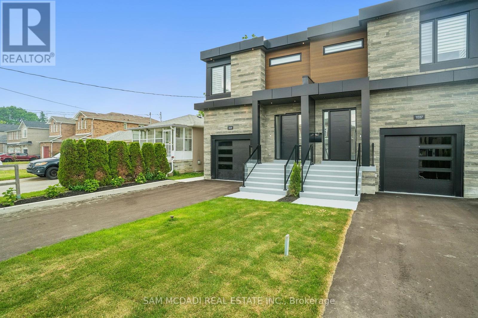 1039 CAVEN STREET, Mississauga, Ontario