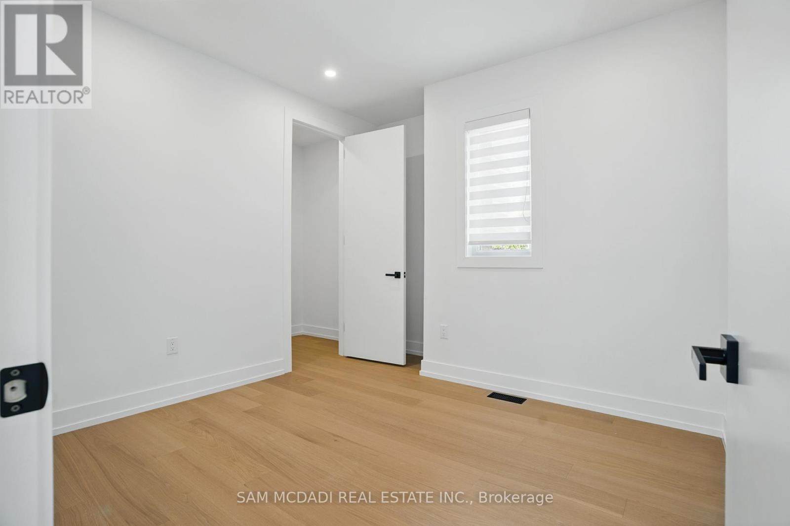 1039 Caven Street, Mississauga (Lakeview), Ontario  L5G 4J3 - Photo 30 - W12217601