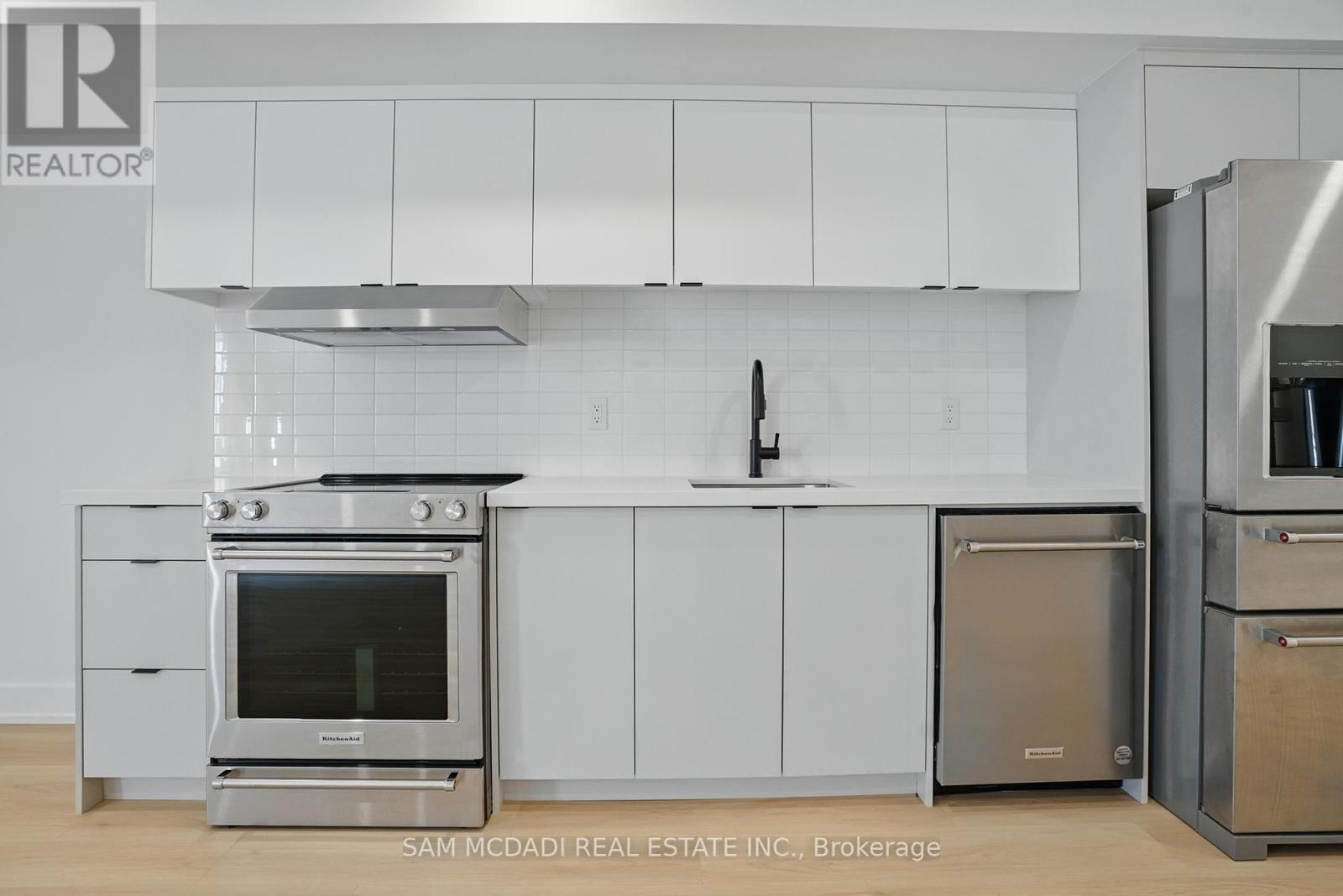 1039 Caven Street, Mississauga (Lakeview), Ontario  L5G 4J3 - Photo 38 - W12217601