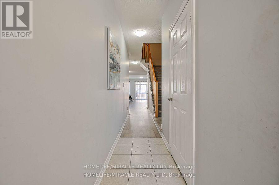 58 Doris Pawley Crescent, Caledon, Ontario  L7C 4E7 - Photo 5 - W12217602