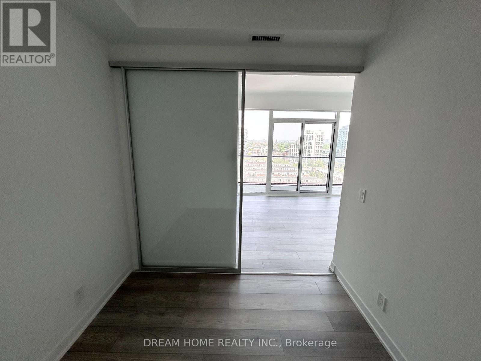 1002 - 285 Dufferin Street, Toronto, Ontario  M6K 0J2 - Photo 13 - W12217623