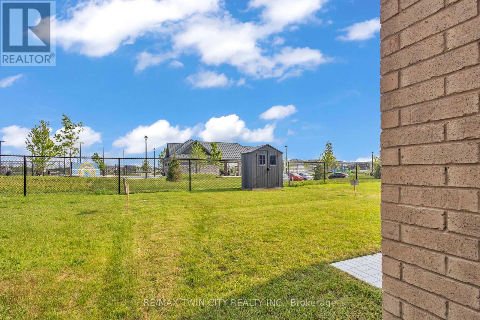 35 Crossmore Crescent, Cambridge, Ontario  N1S 0C7 - Photo 46 - X12197290