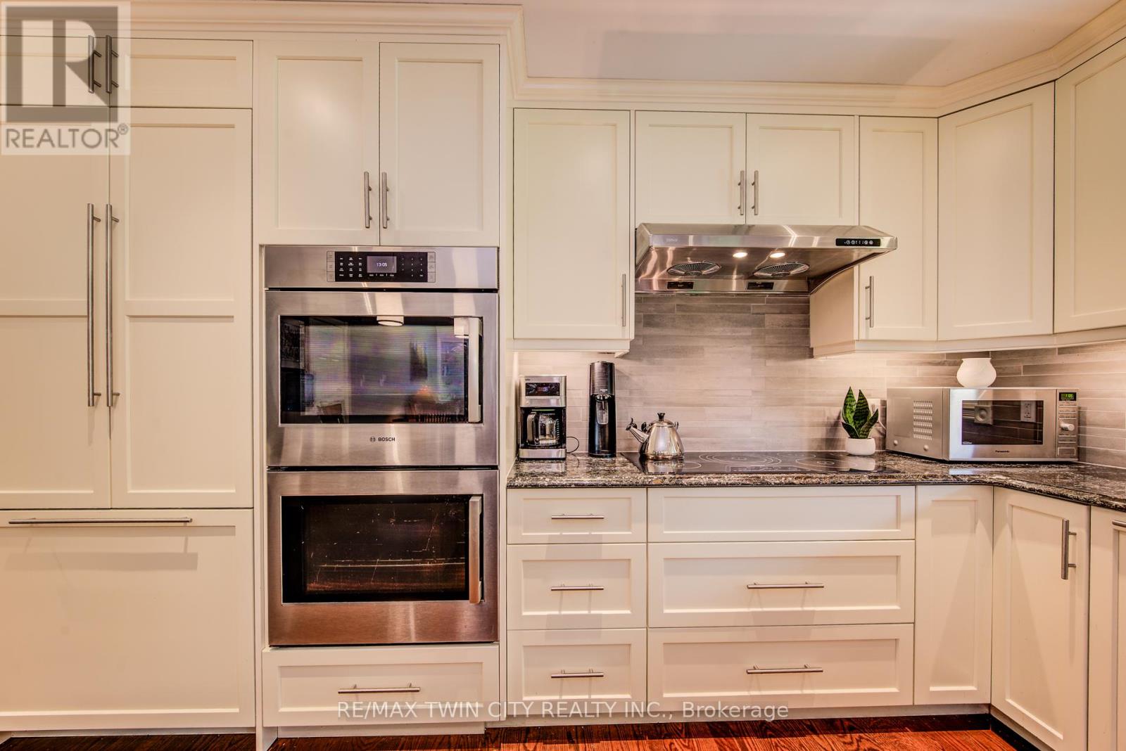 48 Peter Street, Wellesley, Ontario  N0B 2M0 - Photo 18 - X12217600