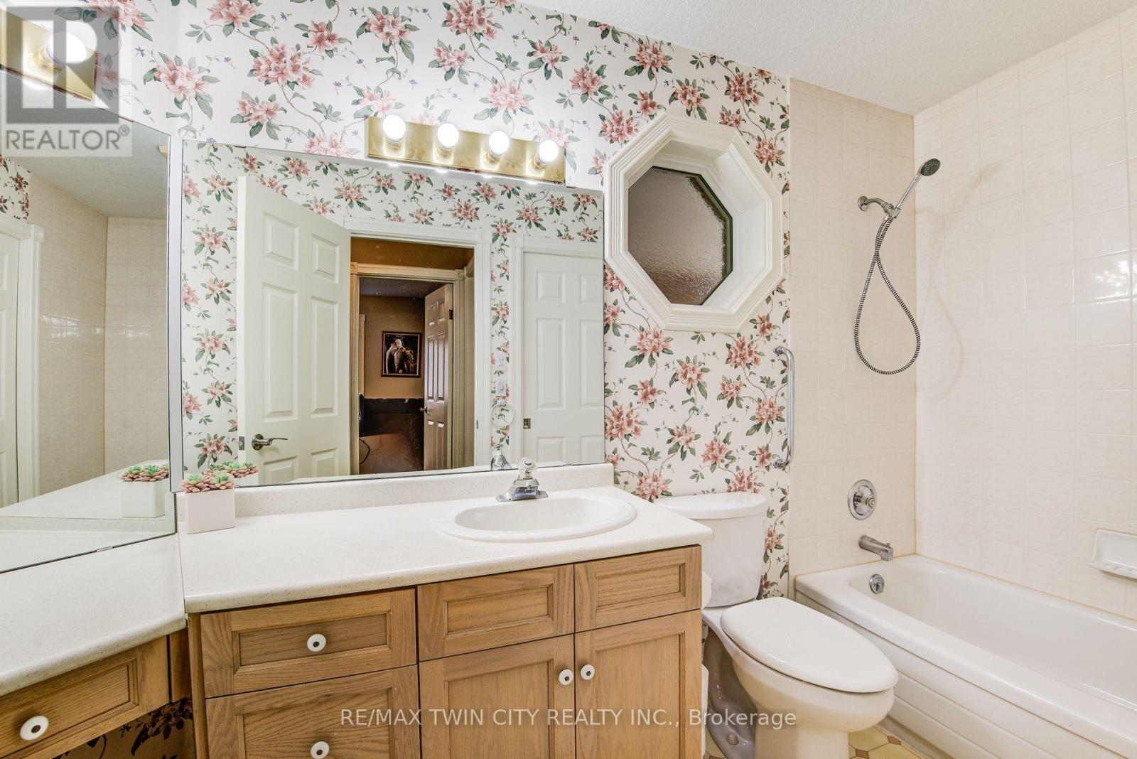 48 Peter Street, Wellesley, Ontario  N0B 2M0 - Photo 39 - X12217600