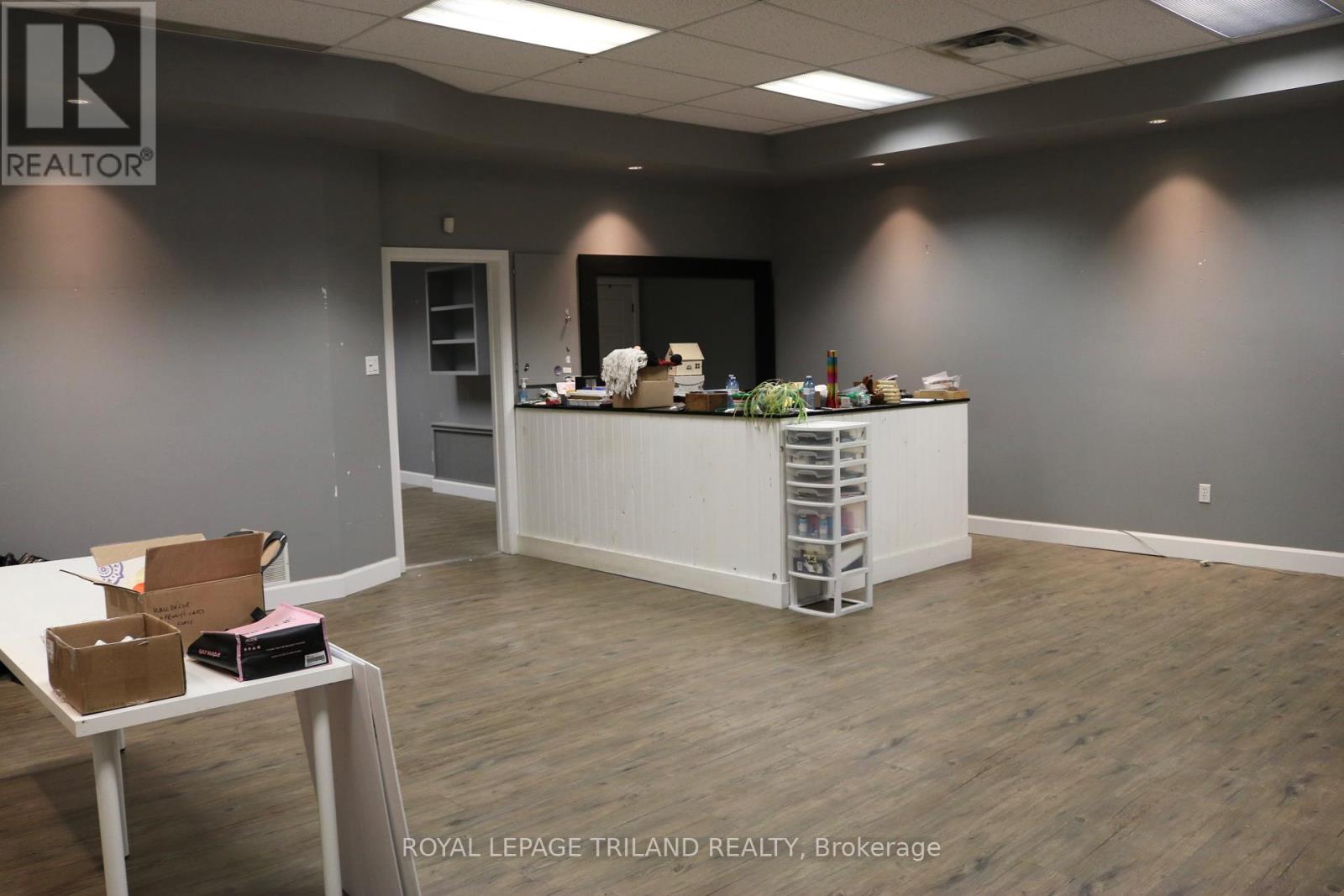 Main Floor - 656 Talbot Street, St. Thomas, Ontario  N5P 1C8 - Photo 24 - X12016380
