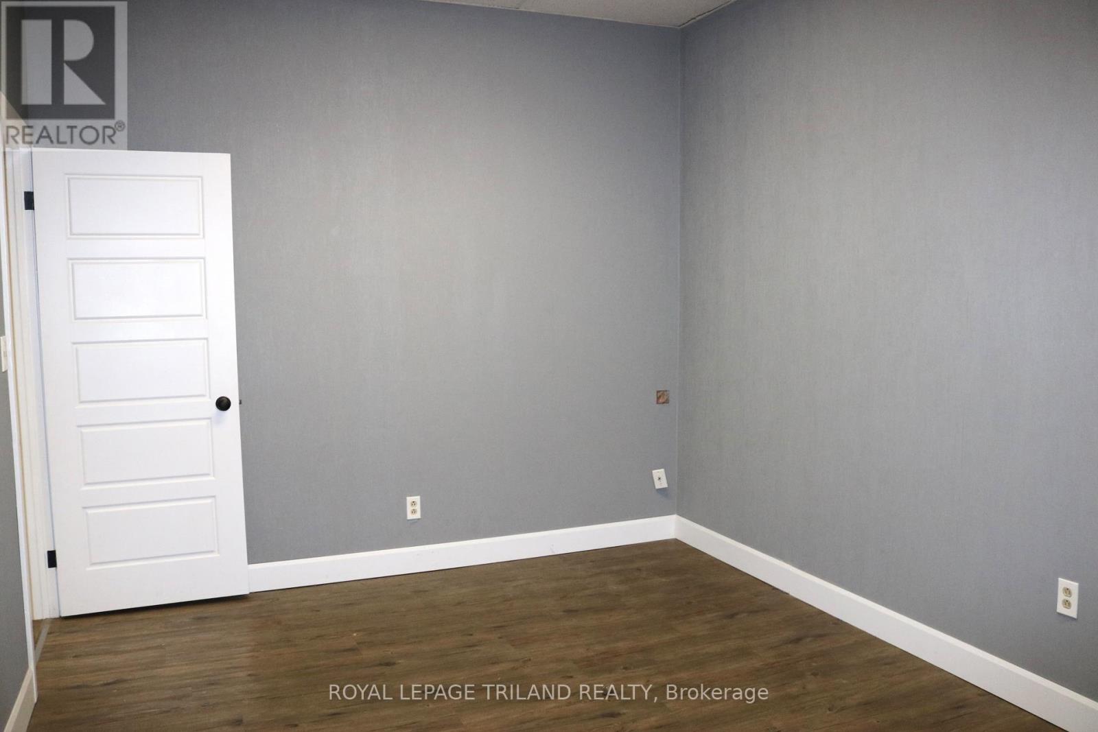 Main Floor - 656 Talbot Street, St. Thomas, Ontario  N5P 1C8 - Photo 14 - X12016380