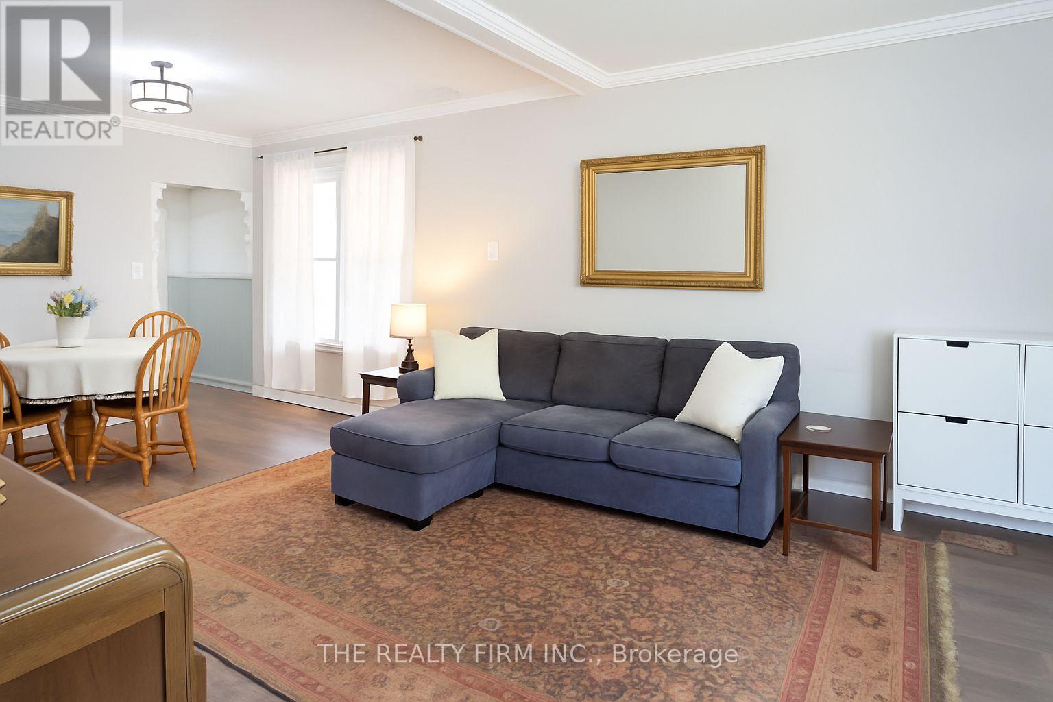 17 Weston Street, London South, Ontario  N6C 1R2 - Photo 4 - X12217636