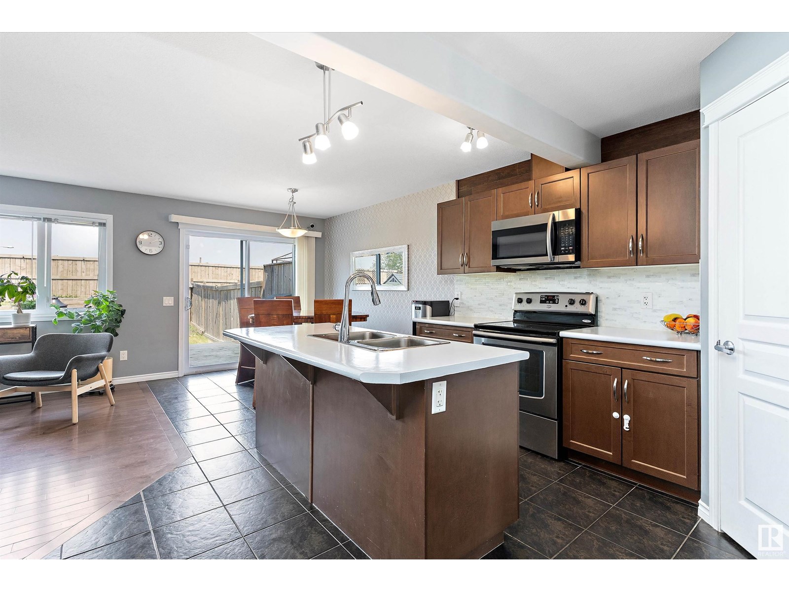 21924 99a Av Nw, Edmonton, Alberta  T5T 4T2 - Photo 3 - E4442120