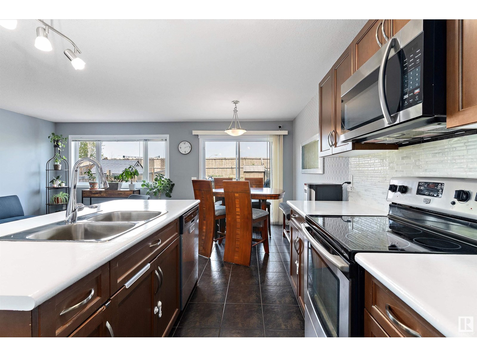 21924 99a Av Nw, Edmonton, Alberta  T5T 4T2 - Photo 4 - E4442120
