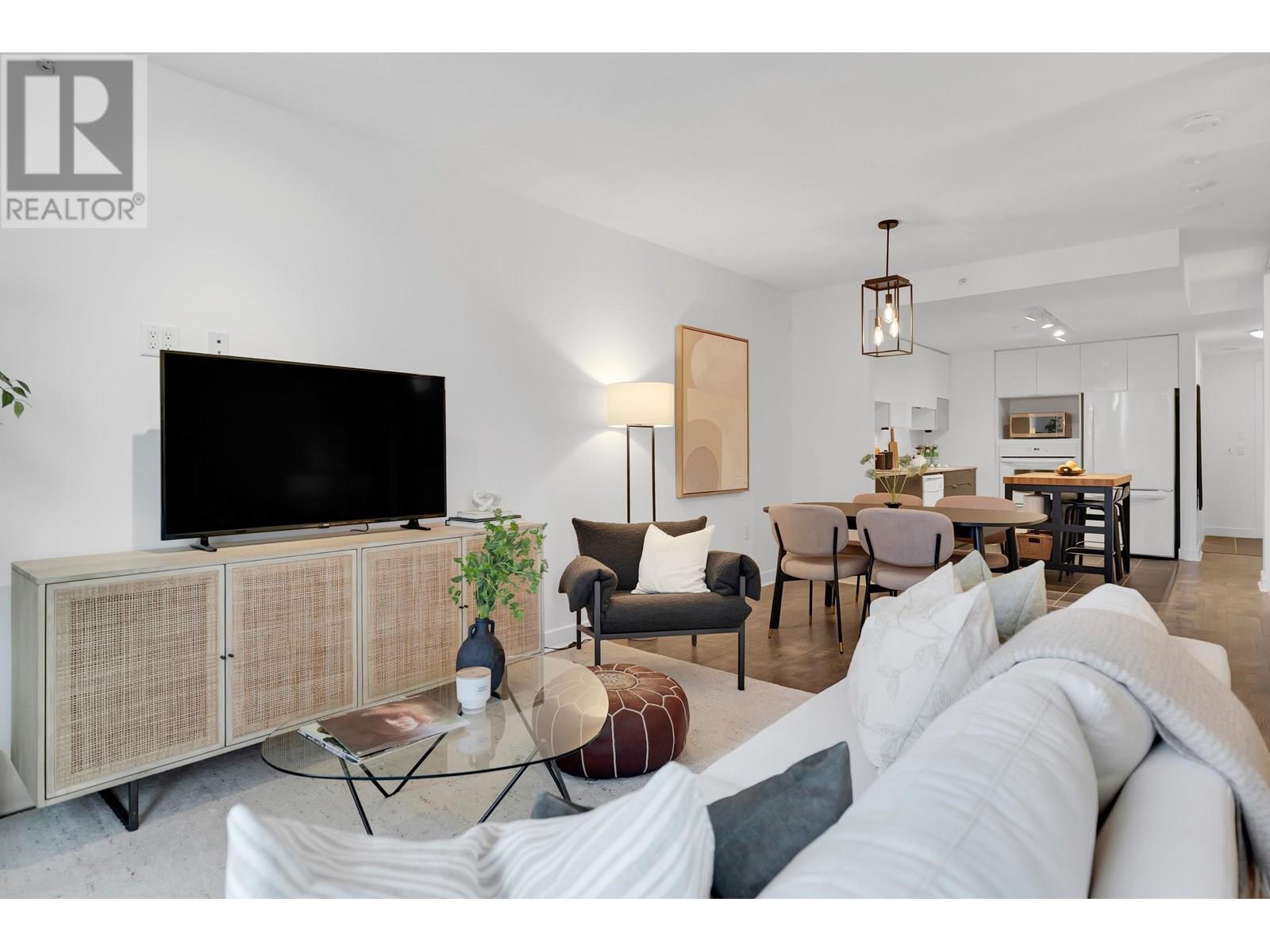 203 175 W 2nd Street, North Vancouver, British Columbia  V7M 0A5 - Photo 1 - R3012359