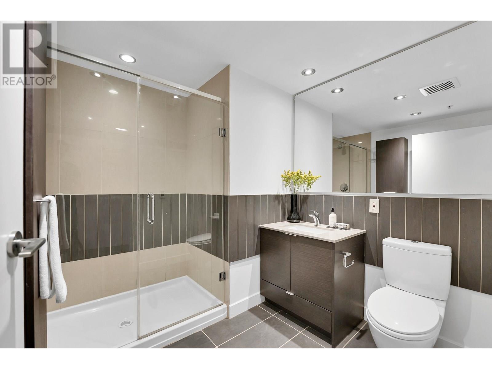 203 175 W 2nd Street, North Vancouver, British Columbia  V7M 0A5 - Photo 11 - R3012359