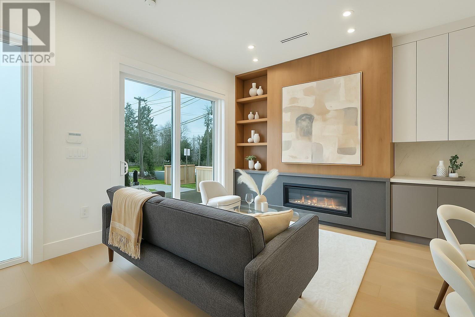 785 Skeena Street, Vancouver, British Columbia  V5K 4P4 - Photo 1 - R3015076