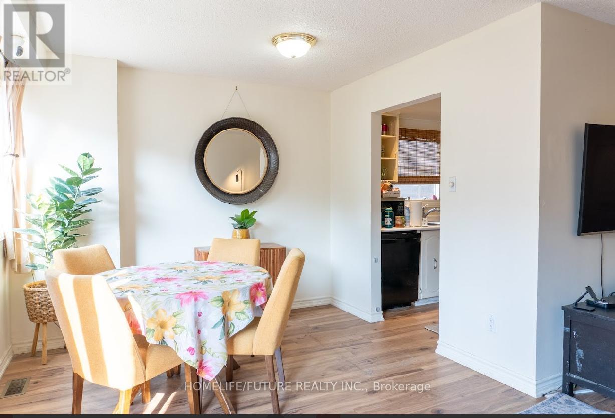 1966 Faylee Crescent, Pickering (Liverpool), Ontario  L1V 2V6 - Photo 6 - E12215626