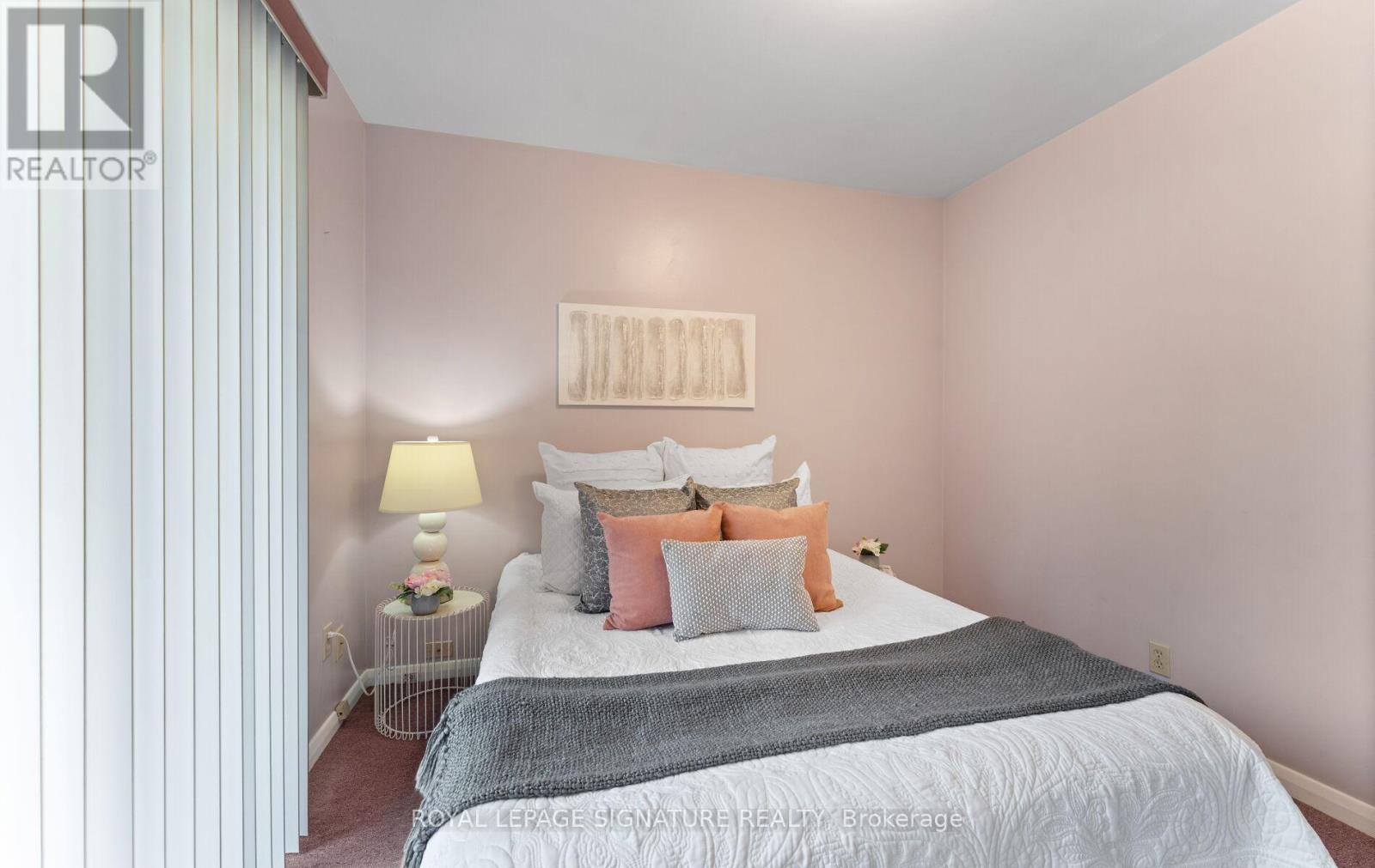 92 Inverdon Road, Toronto, Ontario  M9C 4M1 - Photo 23 - W12217579