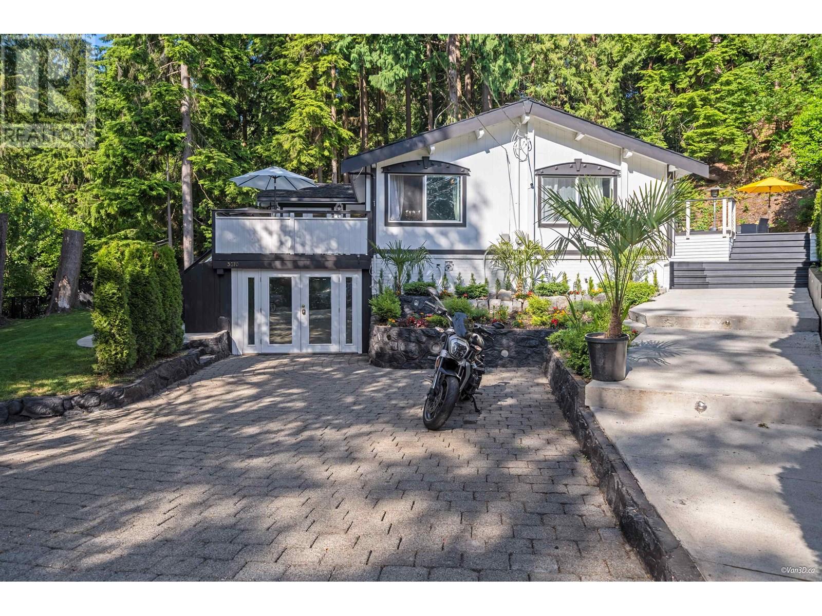 3870 Emerald Drive, North Vancouver, British Columbia  V7R 3B8 - Photo 1 - R3015110