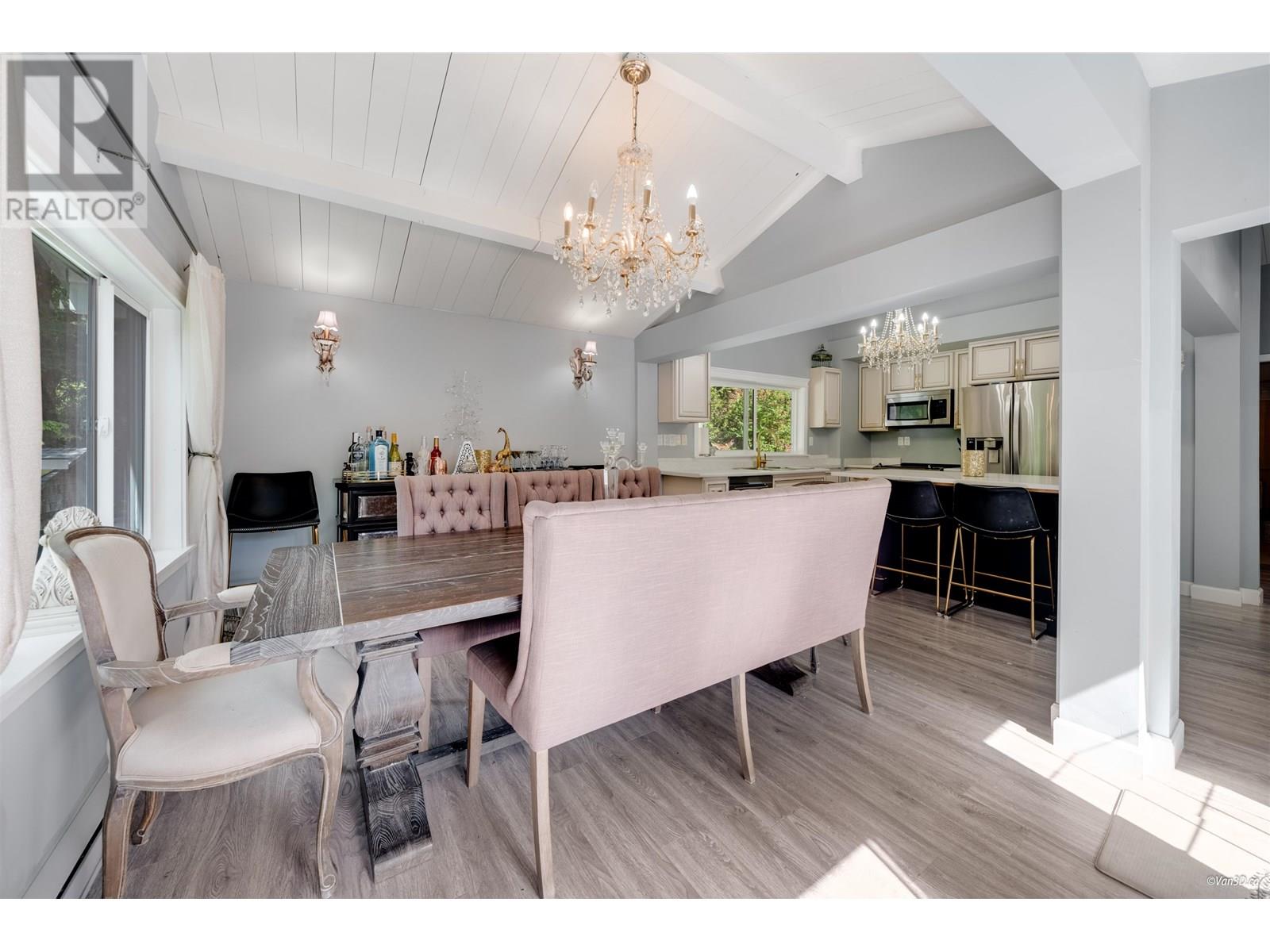 3870 Emerald Drive, North Vancouver, British Columbia  V7R 3B8 - Photo 14 - R3015110