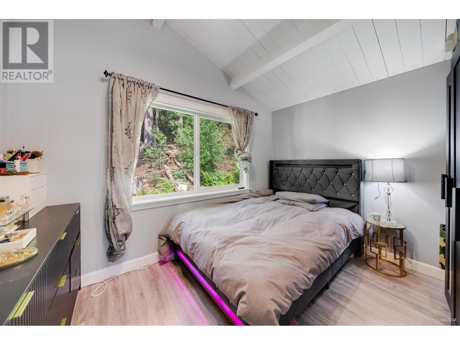 3870 Emerald Drive, North Vancouver, British Columbia  V7R 3B8 - Photo 18 - R3015110