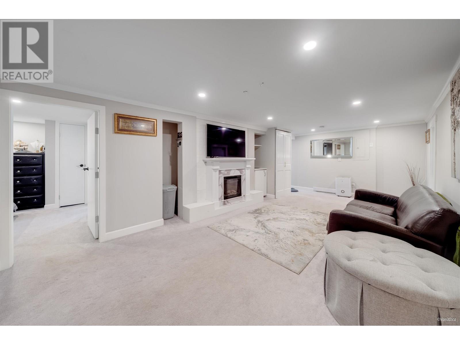 3870 Emerald Drive, North Vancouver, British Columbia  V7R 3B8 - Photo 23 - R3015110
