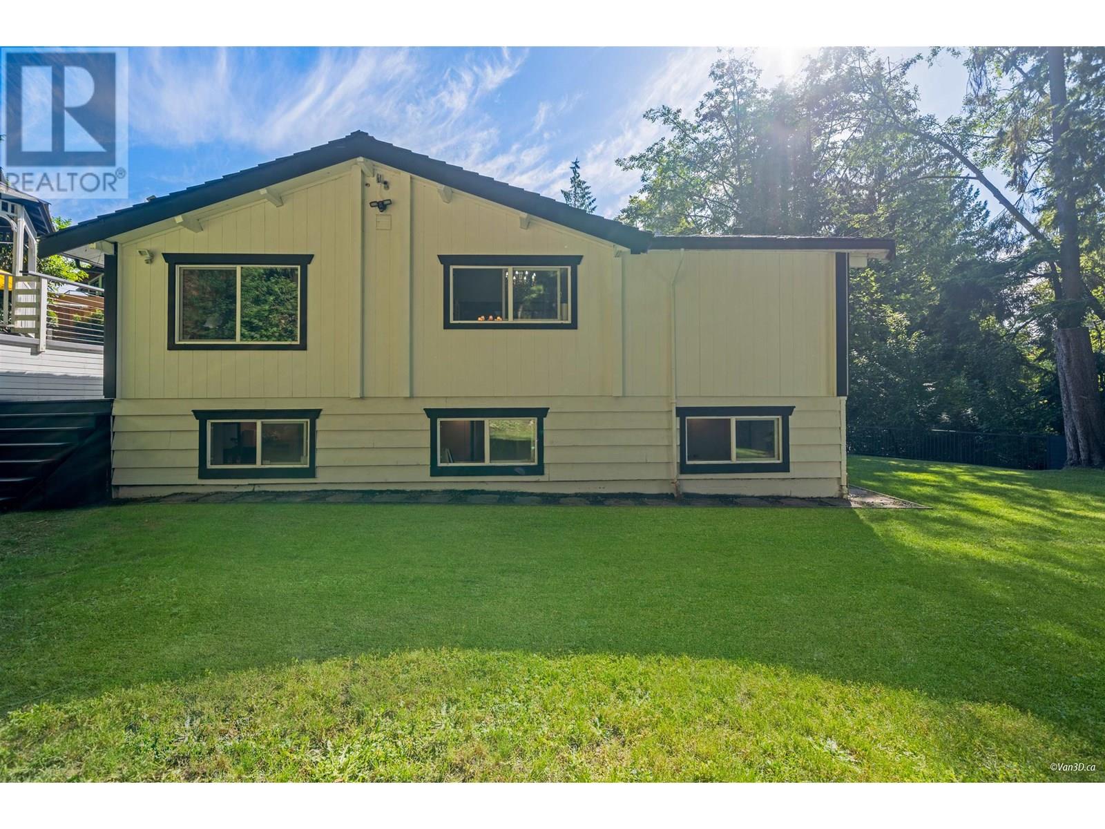 3870 Emerald Drive, North Vancouver, British Columbia  V7R 3B8 - Photo 39 - R3015110