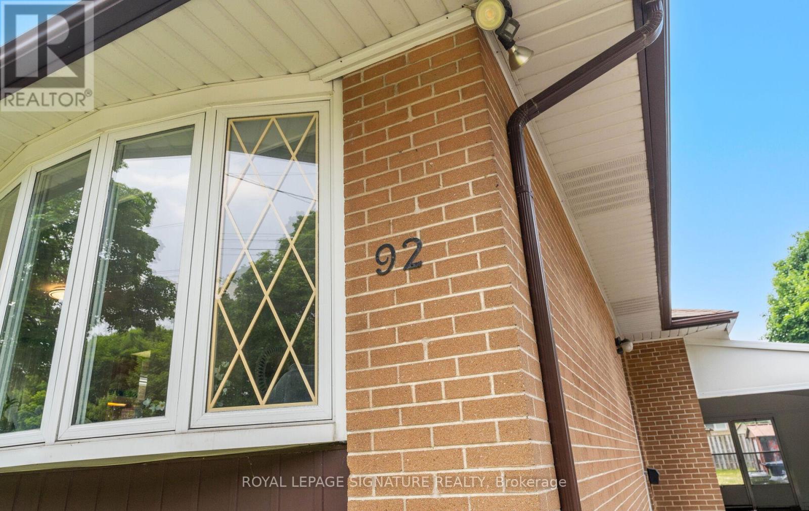92 Inverdon Road, Toronto, Ontario  M9C 4M1 - Photo 2 - W12217579