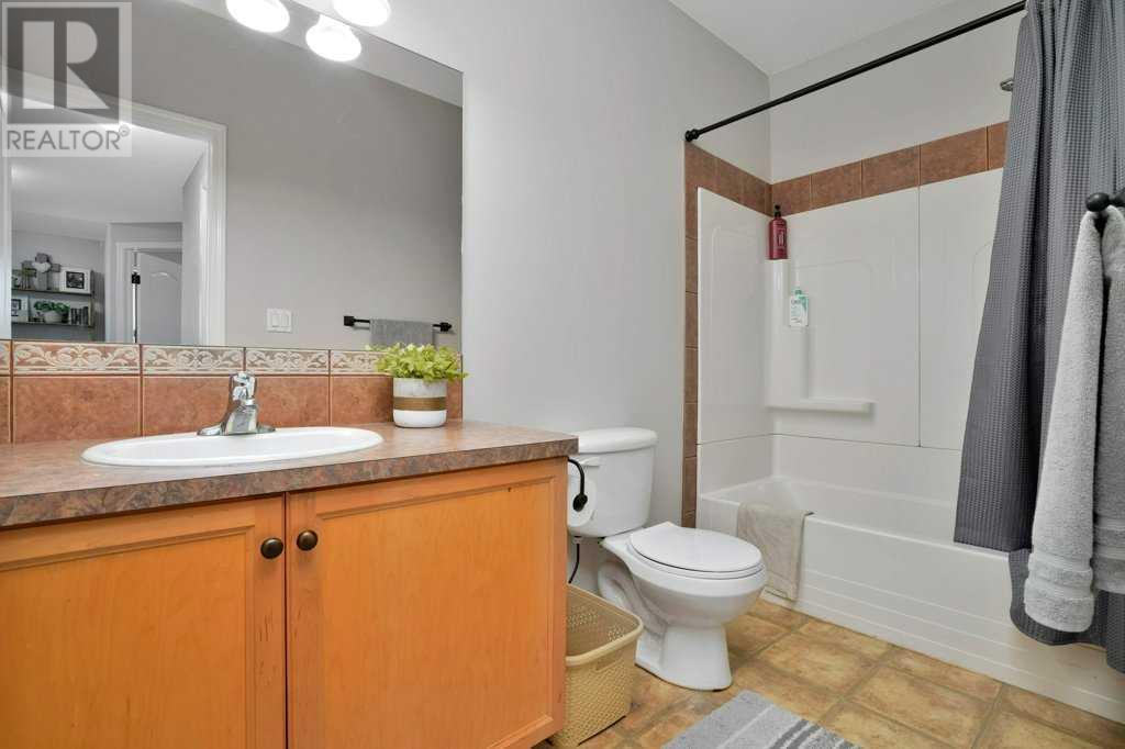 27 Parkview Close, Blackfalds, Alberta  T4M 0G1 - Photo 34 - A2219579