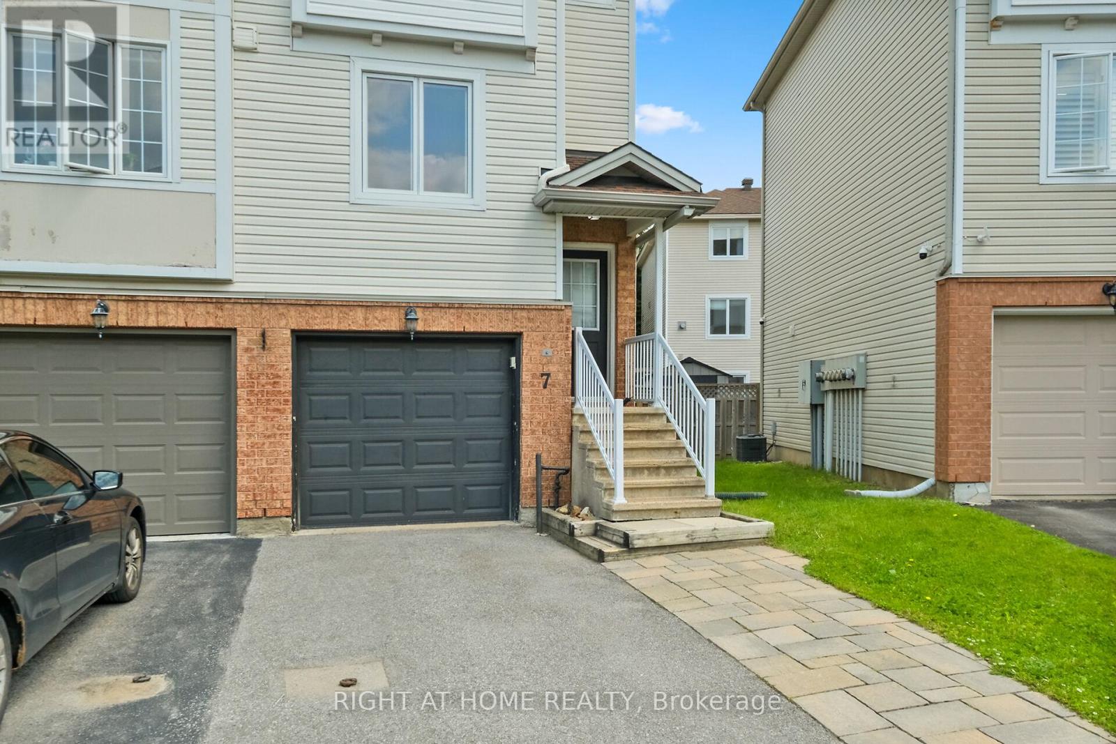 7 YORKVILLE STREET, ottawa, Ontario