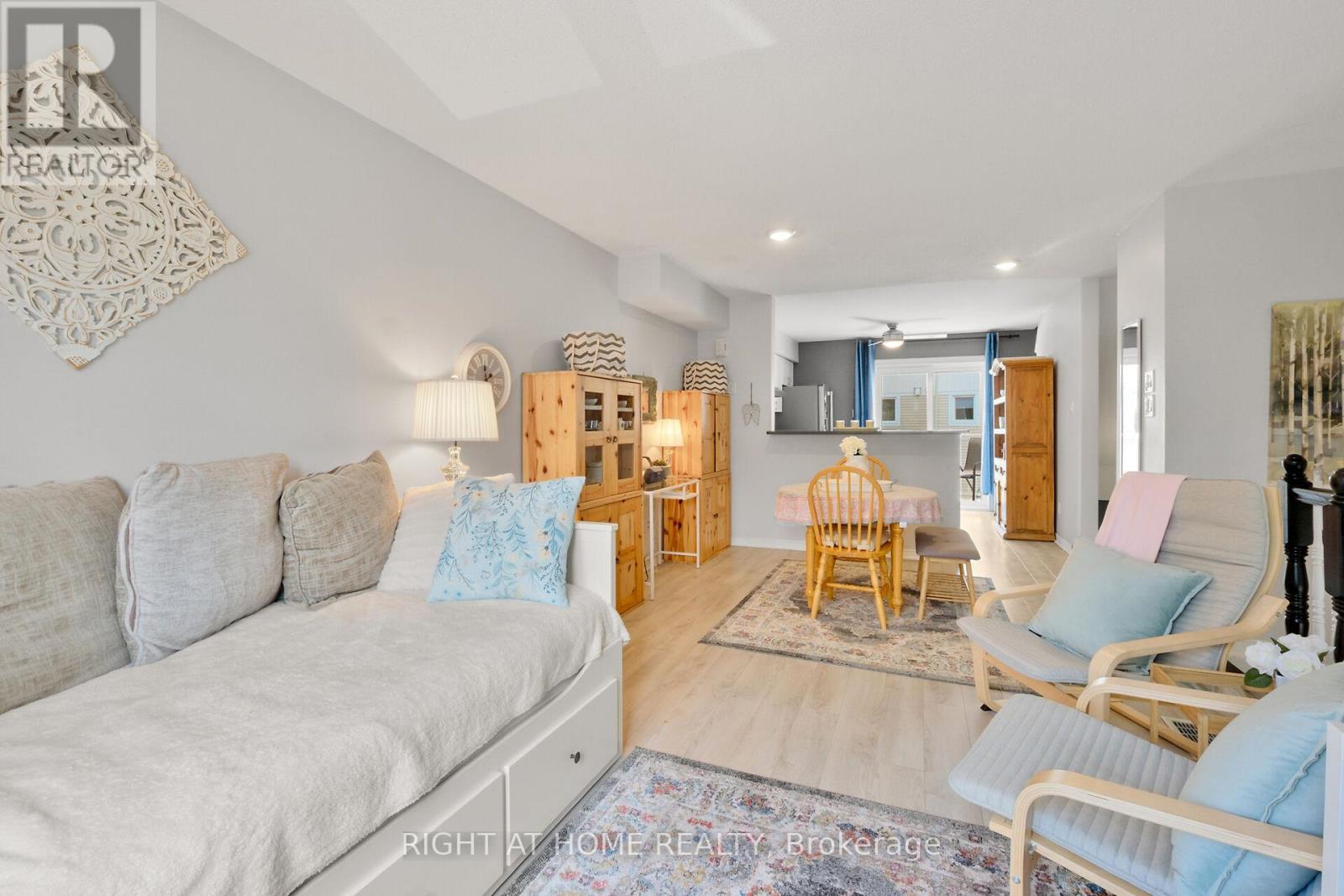 7 Yorkville Street, Ottawa, Ontario  K2C 4B6 - Photo 8 - X12217640
