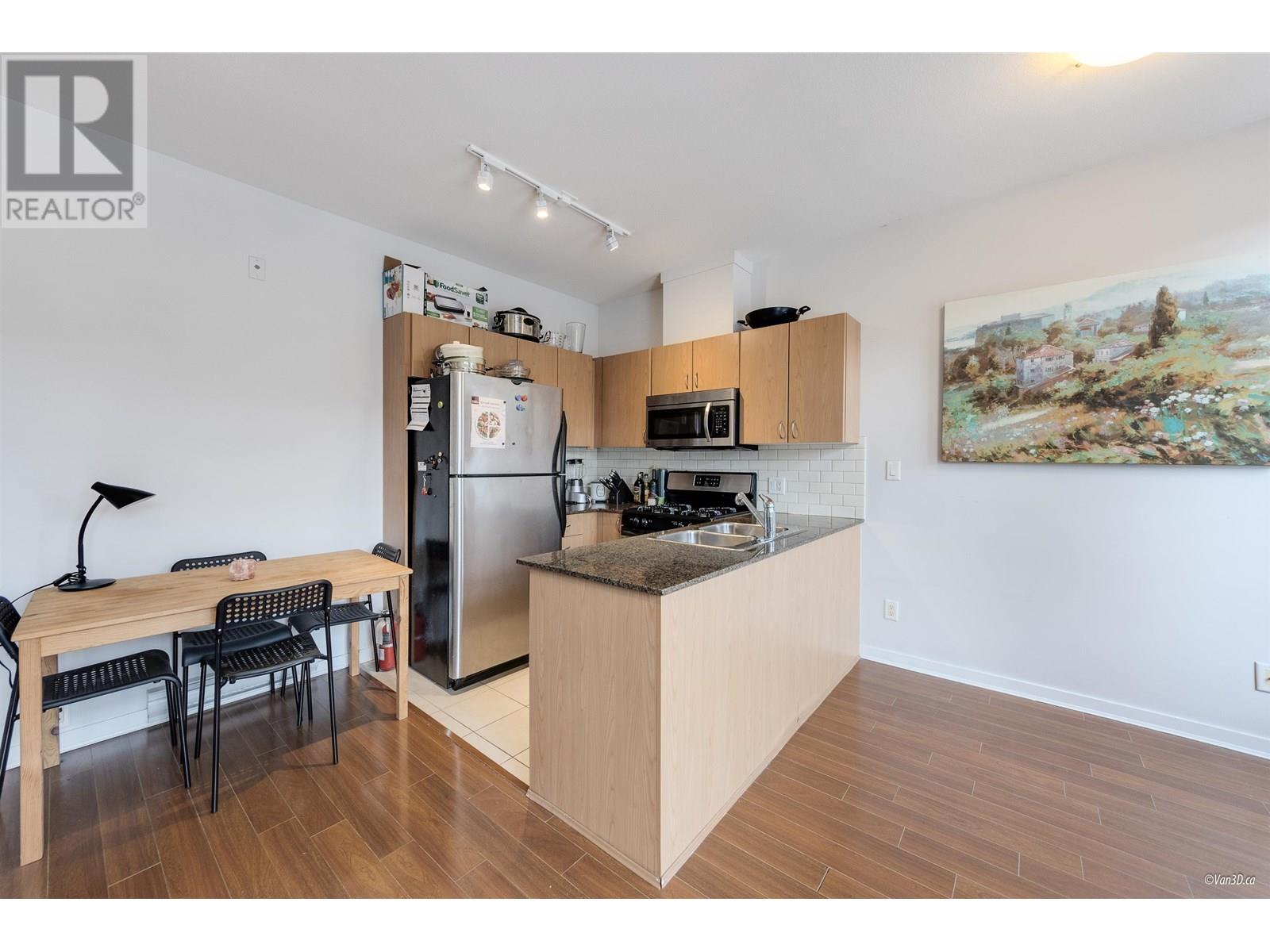 Listing Picture 6 of 14 : 202 4479 W 10TH AVENUE, Vancouver / 溫哥華 - 魯藝地產 Yvonne Lu Group - MLS Medallion Club Member