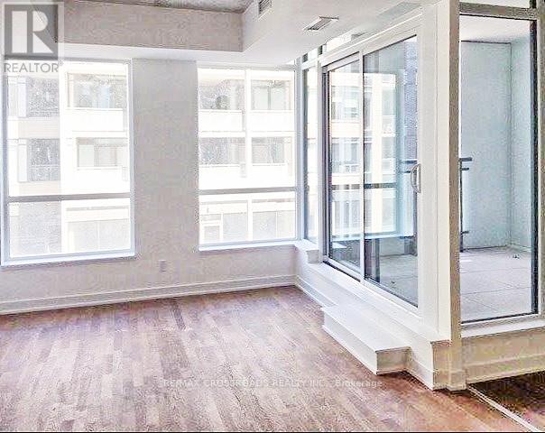 221 - 20 Minowan Miikan Lane, Toronto (Little Portugal), Ontario  M6J 0E5 - Photo 2 - C12217634