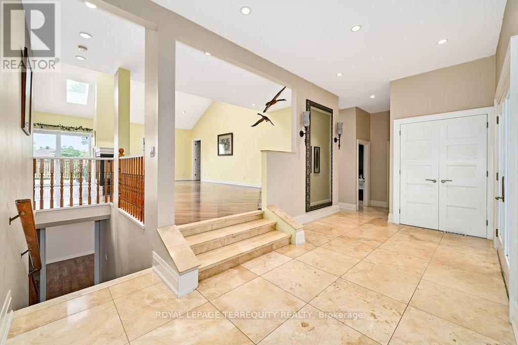 1449 Rosebank Road, Pickering (Woodlands), Ontario  L1V 1P3 - Photo 5 - E12217633