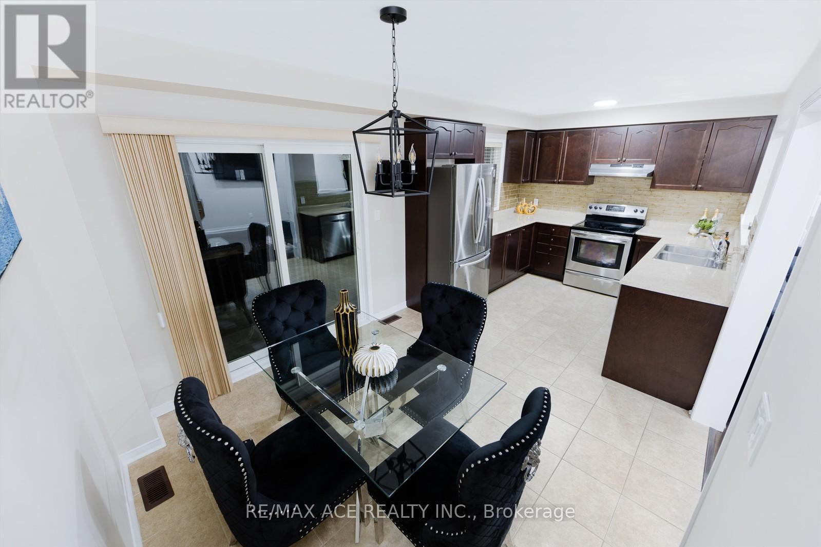 120 Rutherford Road, Bradford West Gwillimbury (Bradford), Ontario  L3Z 0P6 - Photo 12 - N12217630