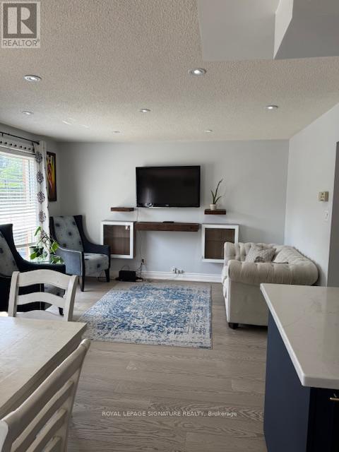 5 Kintyre Street, Brampton (Heart Lake West), Ontario  L6Z 2Y4 - Photo 3 - W12217647