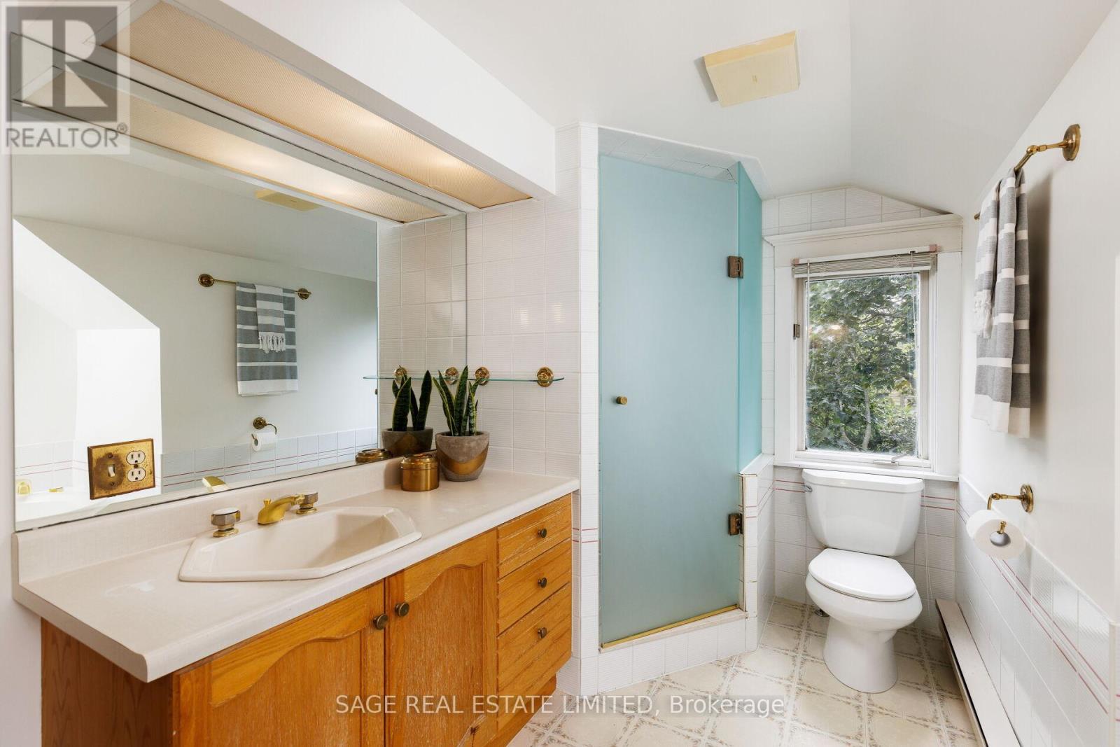 201 Sutherland Drive, Toronto (Leaside), Ontario  M4G 1J1 - Photo 30 - C12217525