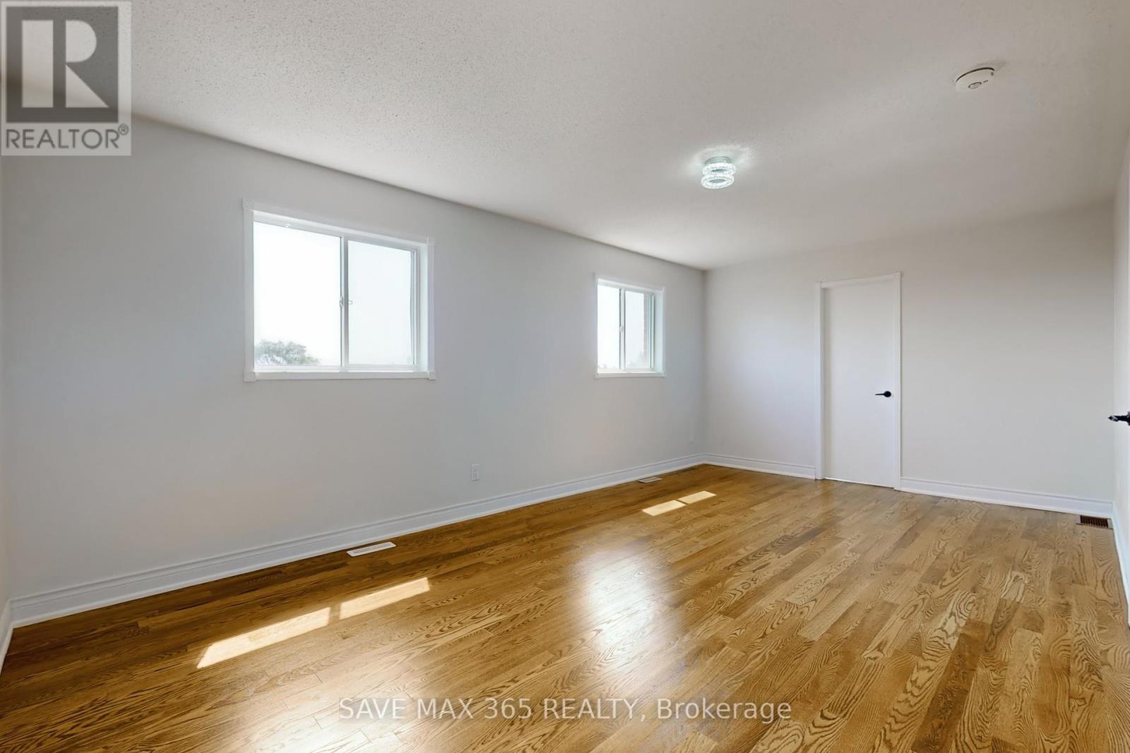 5550 Bollington Drive, Mississauga, Ontario  L5V 2H4 - Photo 20 - W12217372