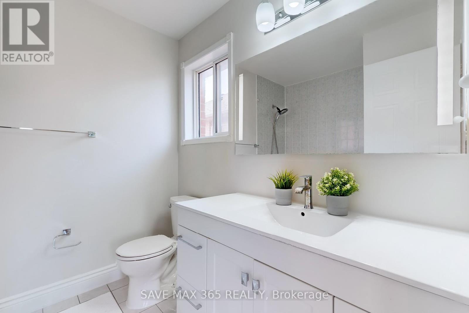 5550 Bollington Drive, Mississauga, Ontario  L5V 2H4 - Photo 27 - W12217372