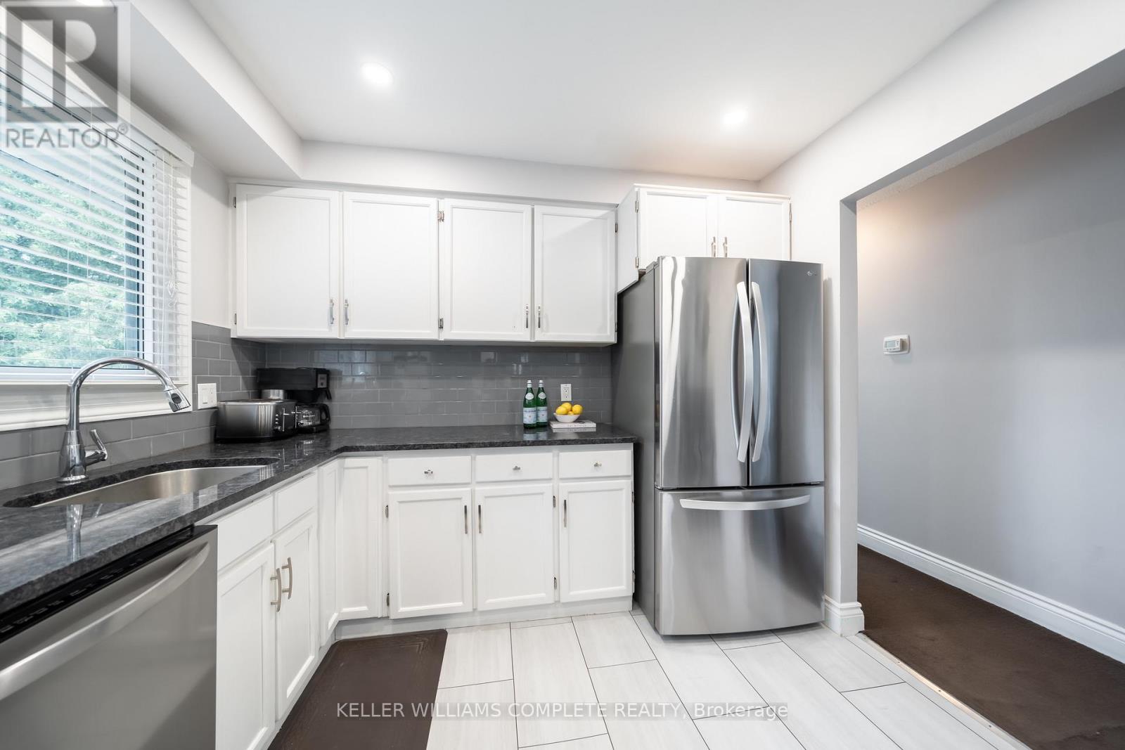 82 Bunker Hill Drive, Hamilton (Vincent), Ontario  L8K 5X4 - Photo 10 - X12217644