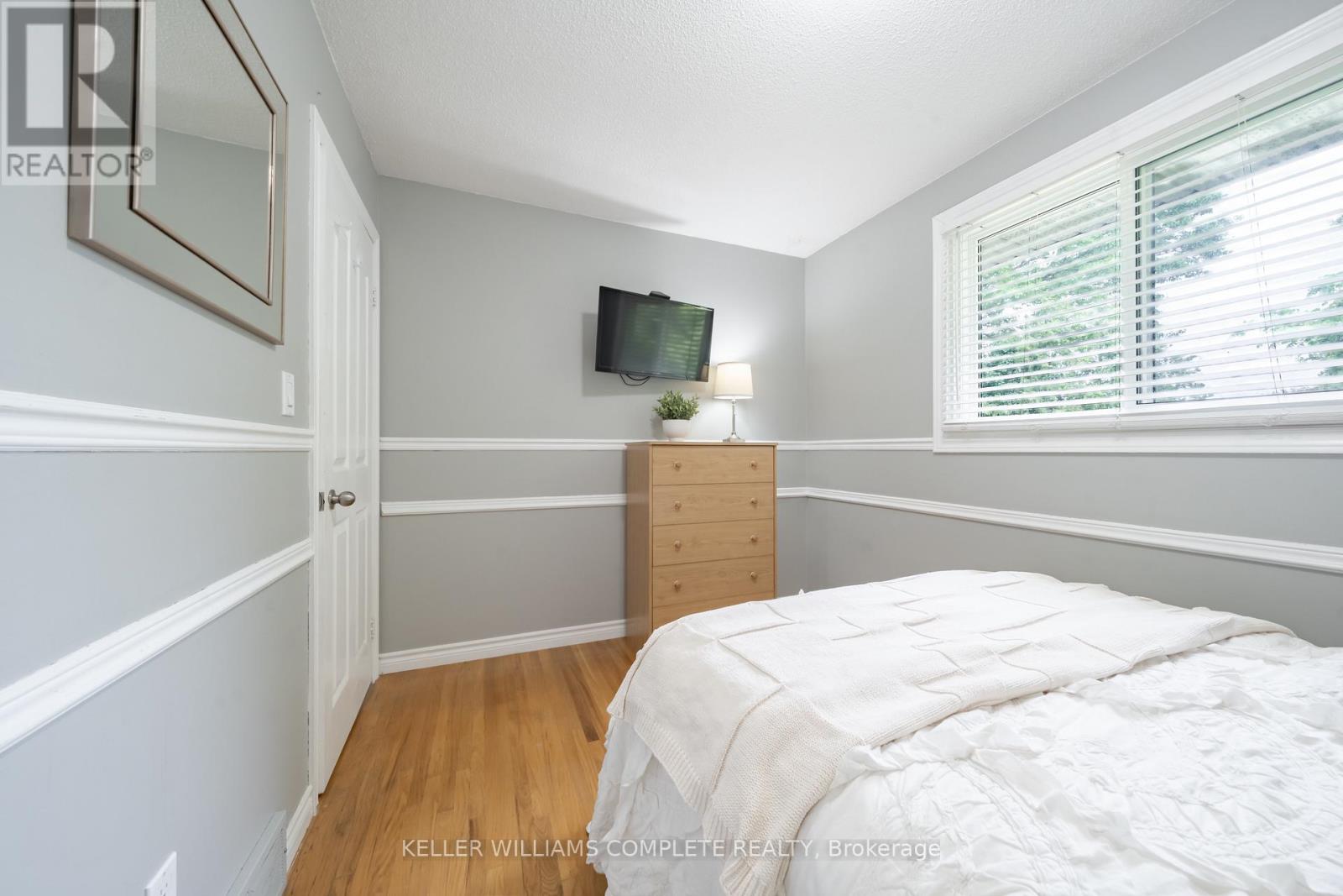 82 Bunker Hill Drive, Hamilton (Vincent), Ontario  L8K 5X4 - Photo 16 - X12217644