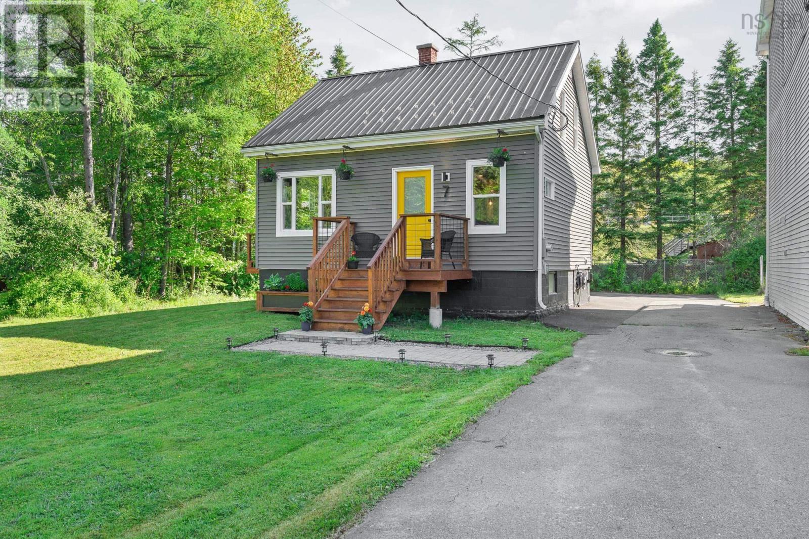 7 Brook Street, Bedford, Nova Scotia  B4A 2H4 - Photo 40 - 202514233
