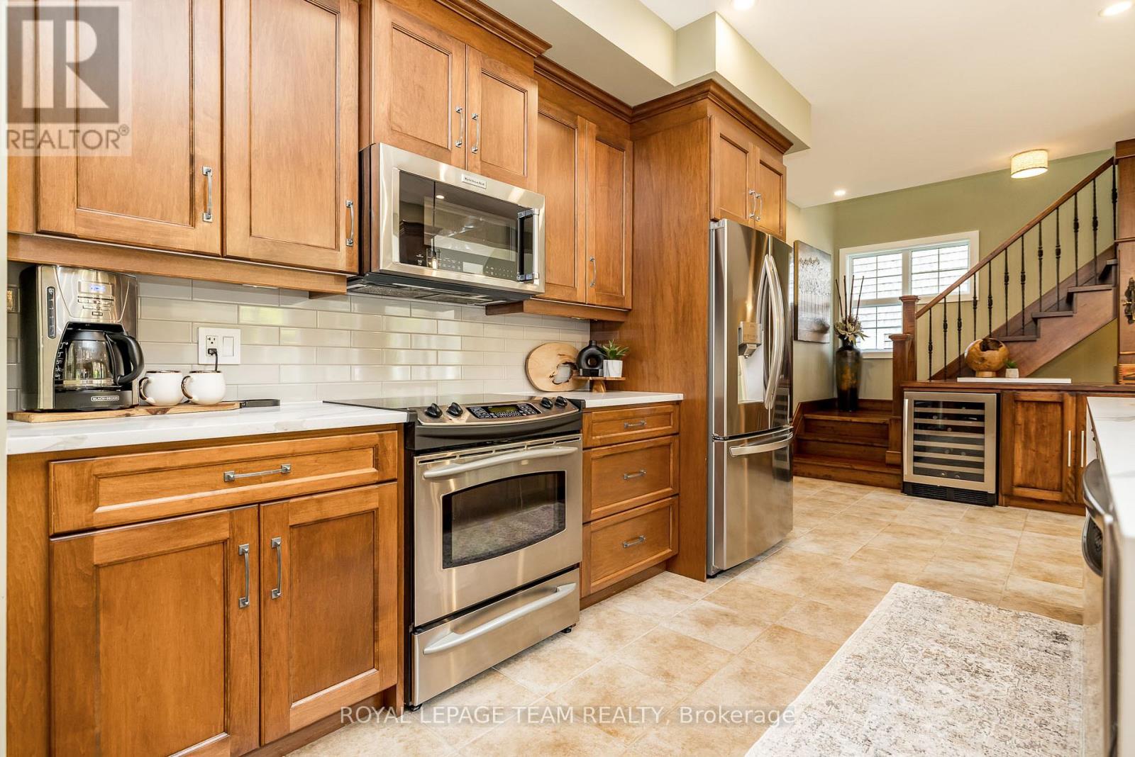 19 Turtle Point Private, Ottawa, Ontario  K2K 3P1 - Photo 8 - X12217703