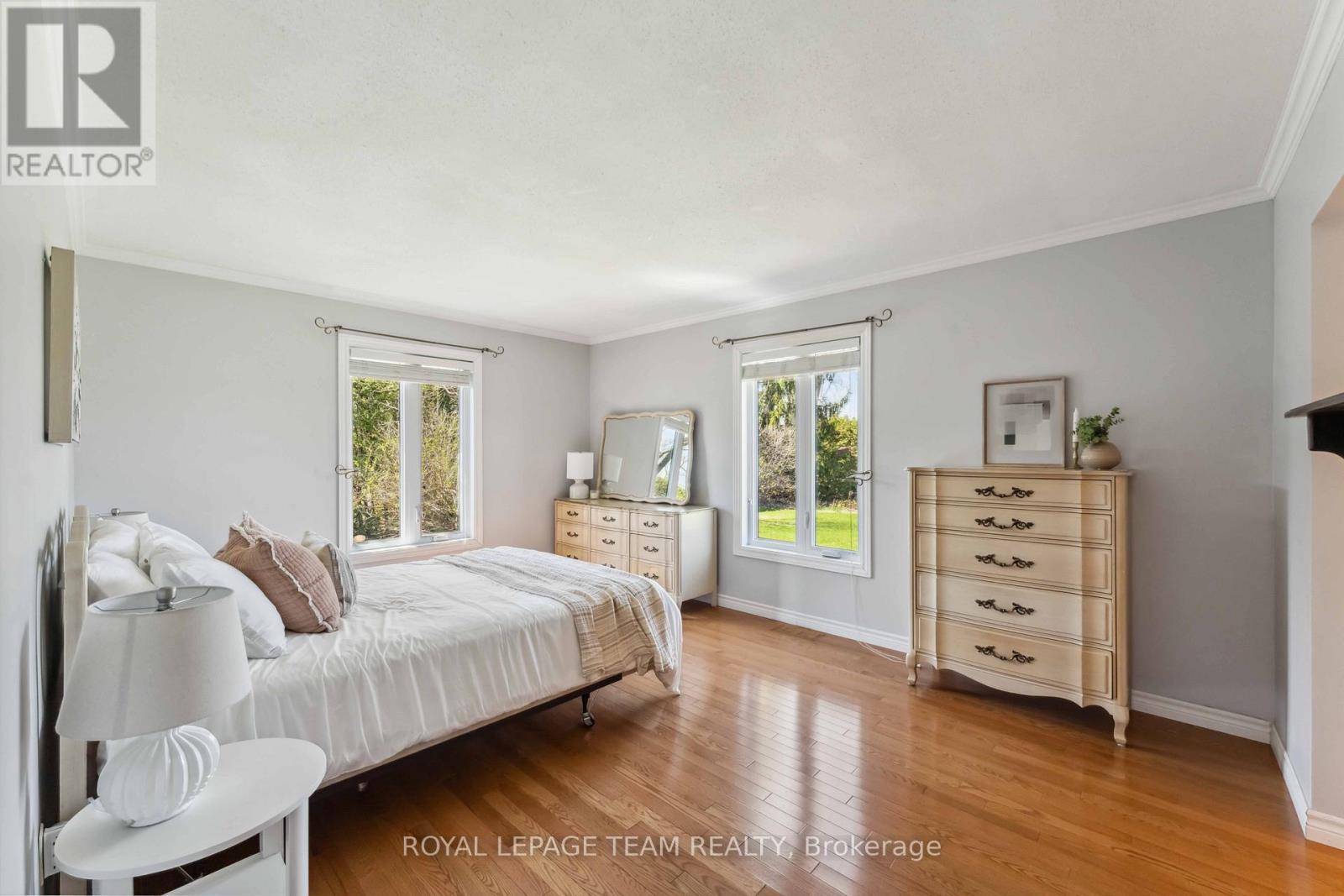 1322 Johnston Drive, Ottawa, Ontario  K4P 1A4 - Photo 12 - X12217652