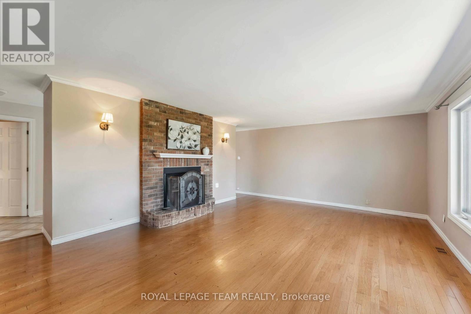 1322 Johnston Drive, Ottawa, Ontario  K4P 1A4 - Photo 11 - X12217652