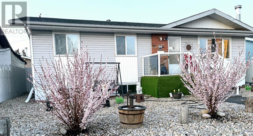 Property at 5848 Maddock Drive NE image 2
