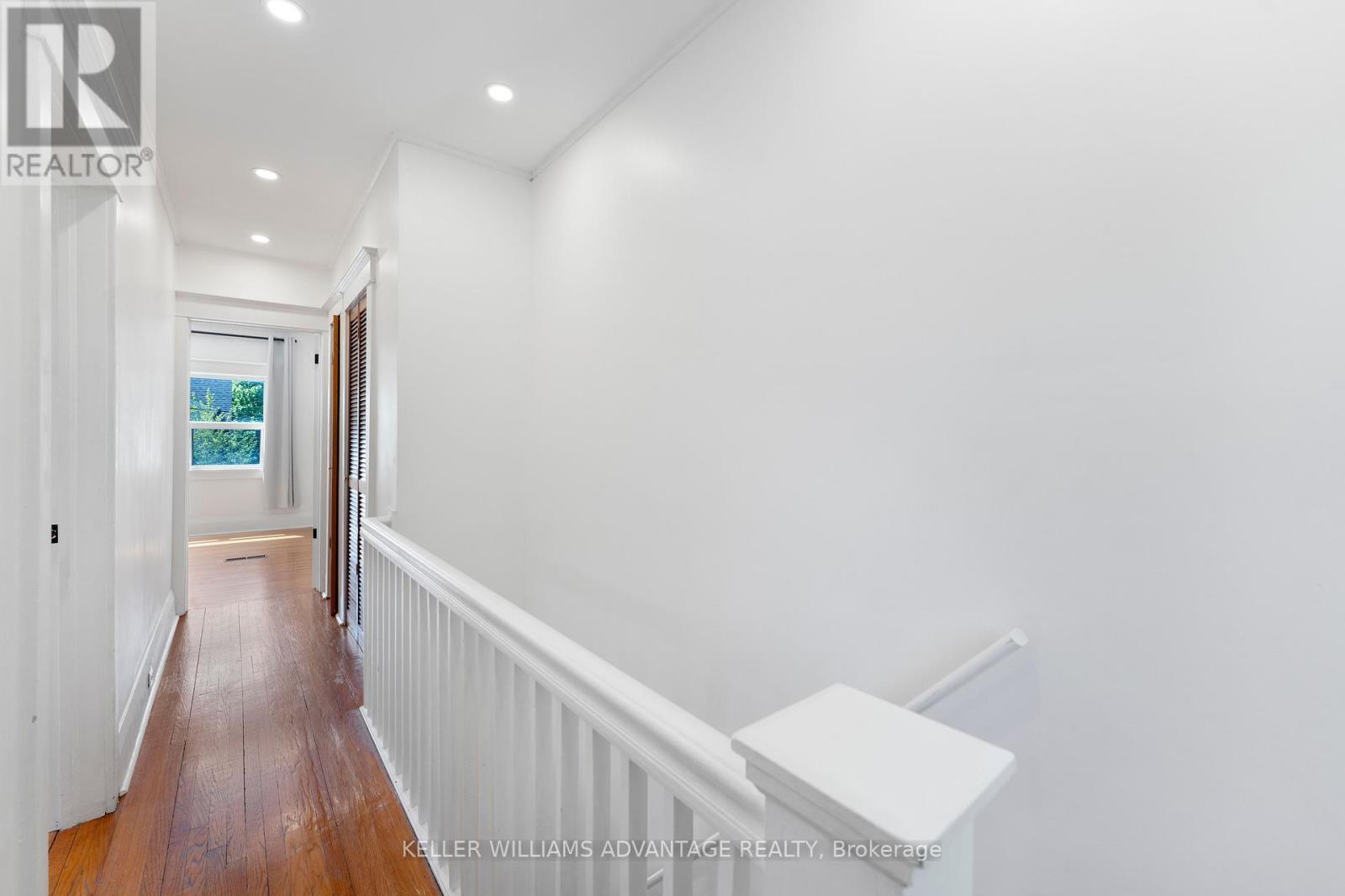 31 Hiltz Avenue, Toronto, Ontario  M4L 2N6 - Photo 9 - E12148162